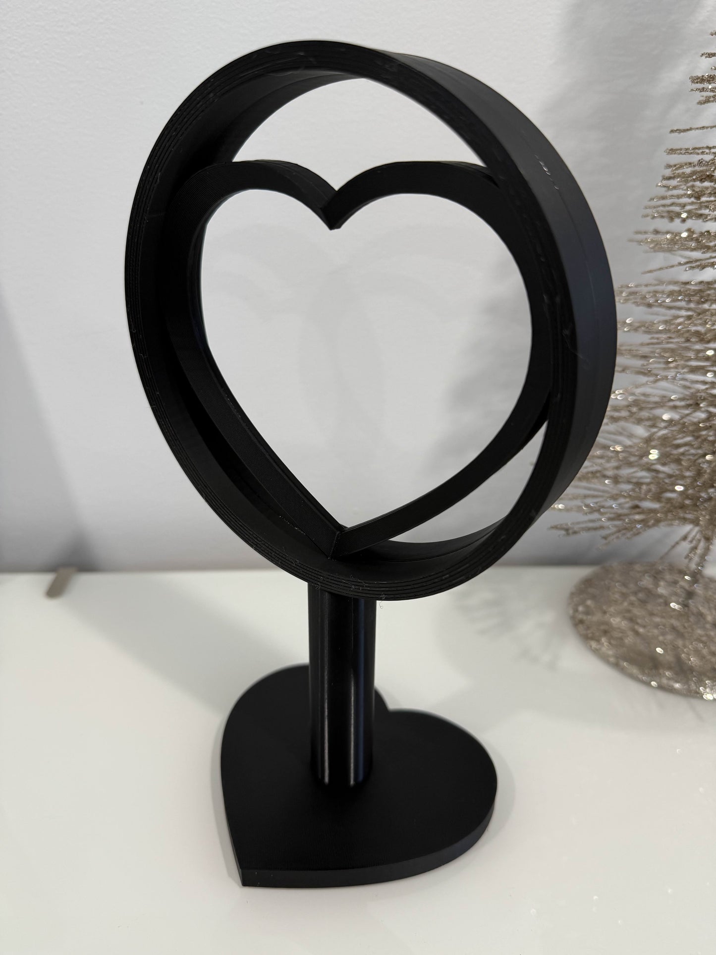 Heart Stand