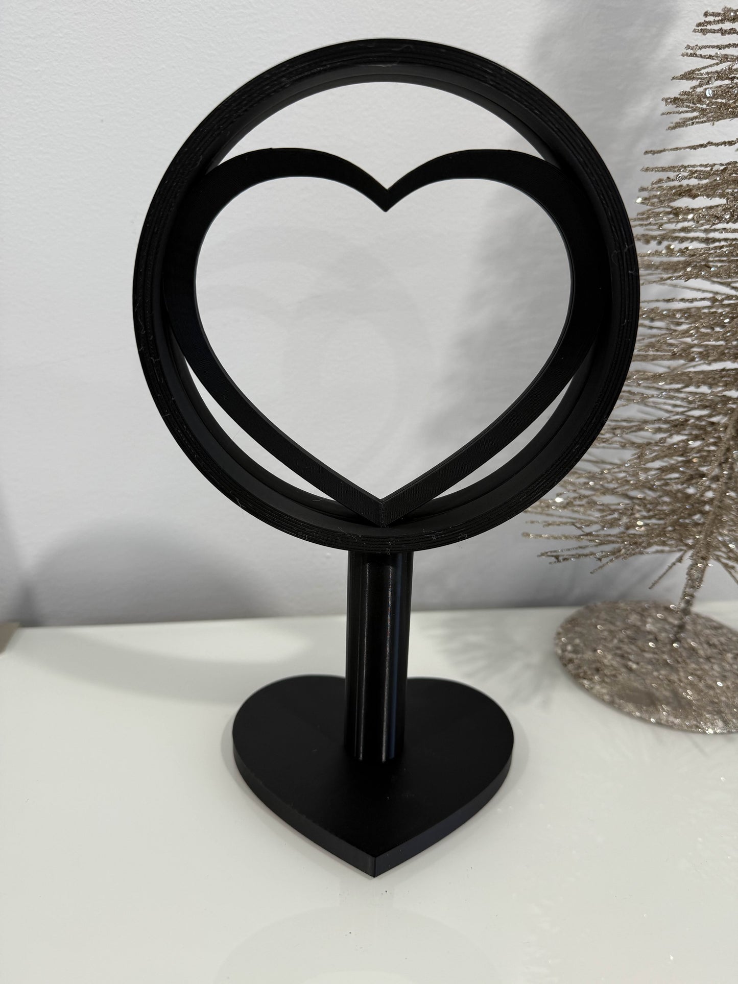 Heart Stand